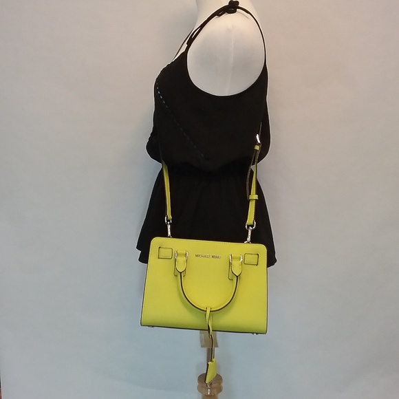 Michael Kors Dillon Bag - New With Tags - Picture 2 of 8